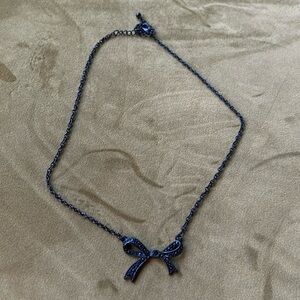 Black bow necklace